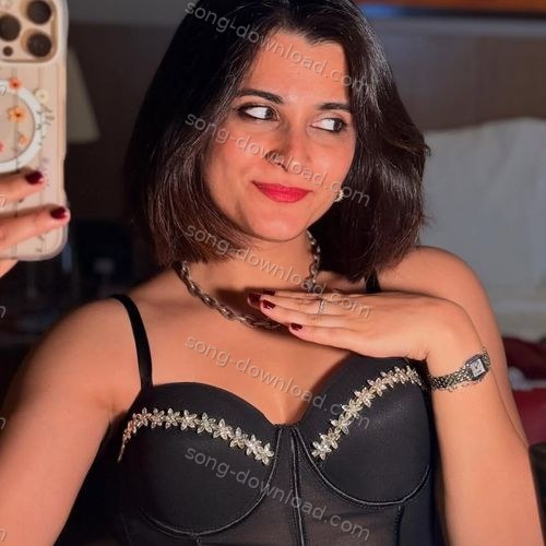 I am Proud Randi Anuradha Paudwal MP3 Download